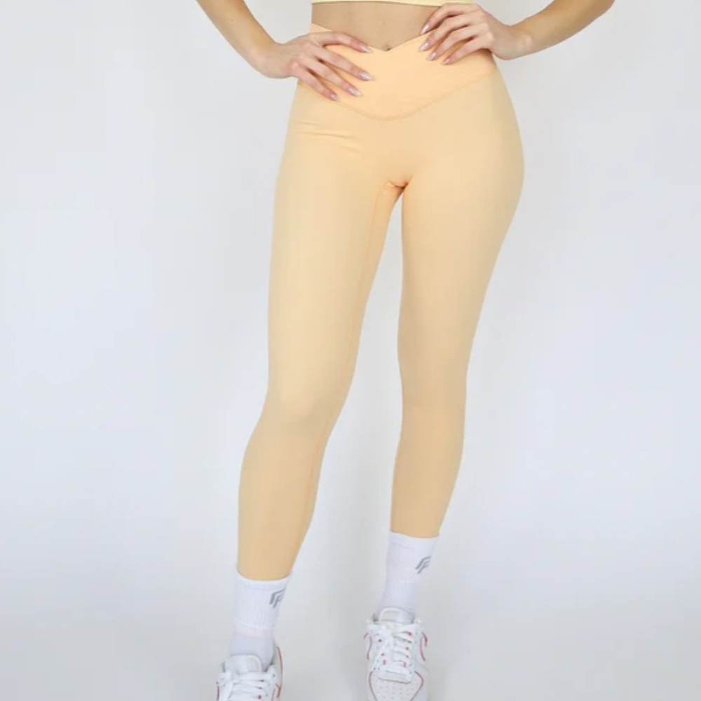 First Health Apparel ONYX LEGGINGS - Caramel - Size Large